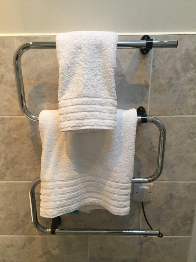 Stapehill Lodge B&B Hampreston Екстер'єр фото