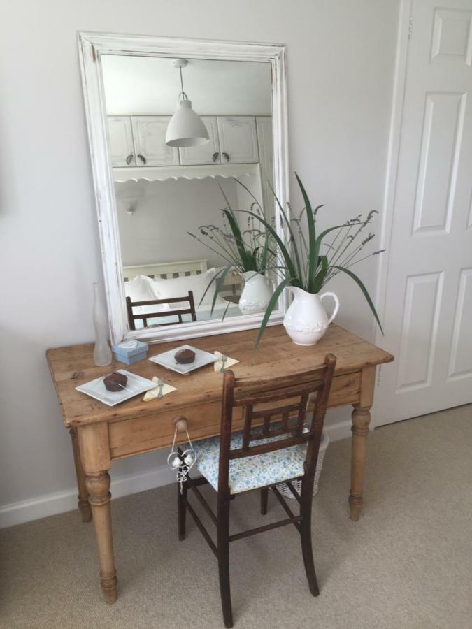 Stapehill Lodge B&B Hampreston Екстер'єр фото